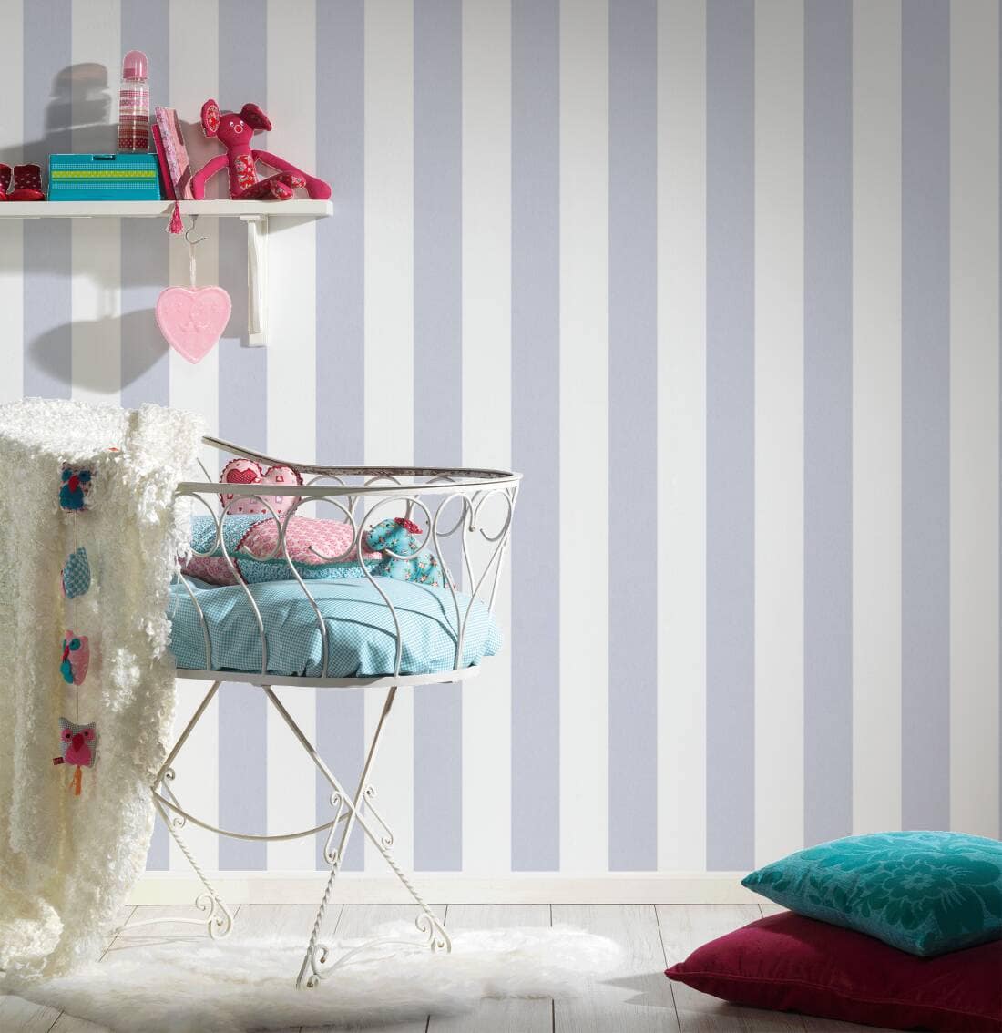 Little Love 381483 - Image 3